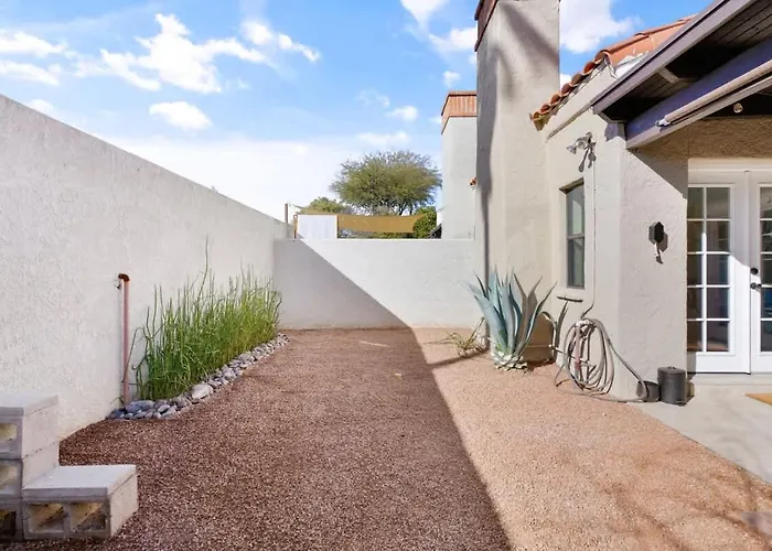 Holiday home Pool & Pet Friendly-walk To Udall Park Tucson