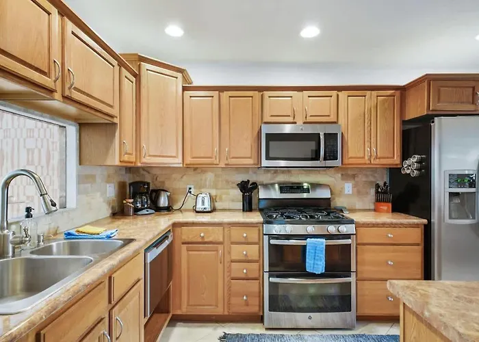 Pool & Pet Friendly-walk To Udall Park