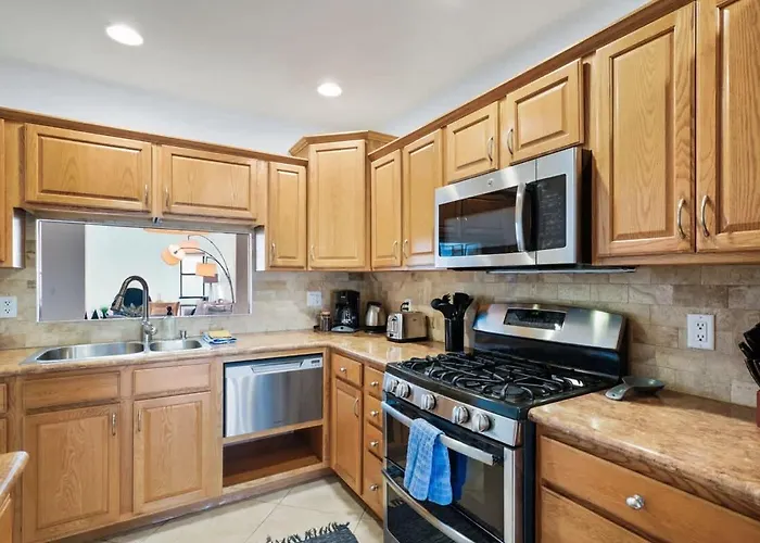 Pool & Pet Friendly-walk To Udall Park