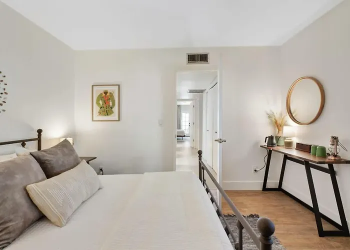 Pool & Pet Friendly-walk To Udall Park Holiday home Tucson