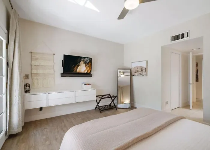 Pool & Pet Friendly-walk To Udall Park *