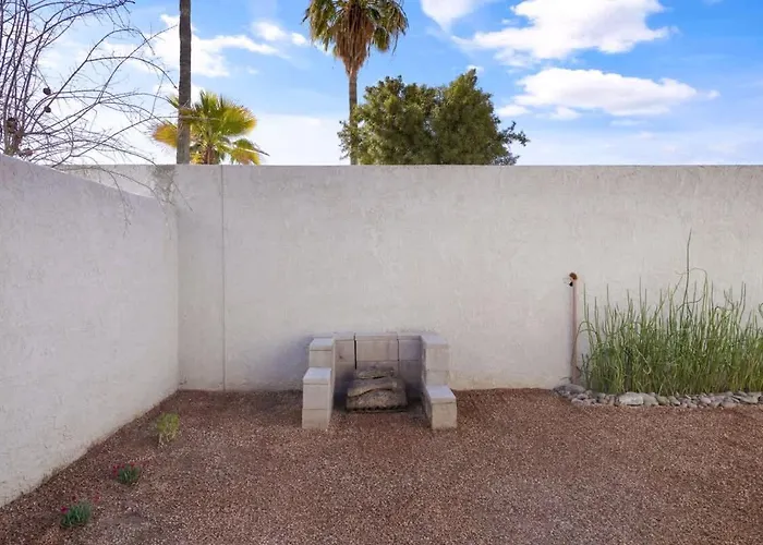 Pool & Pet Friendly-walk To Udall Park Tucson